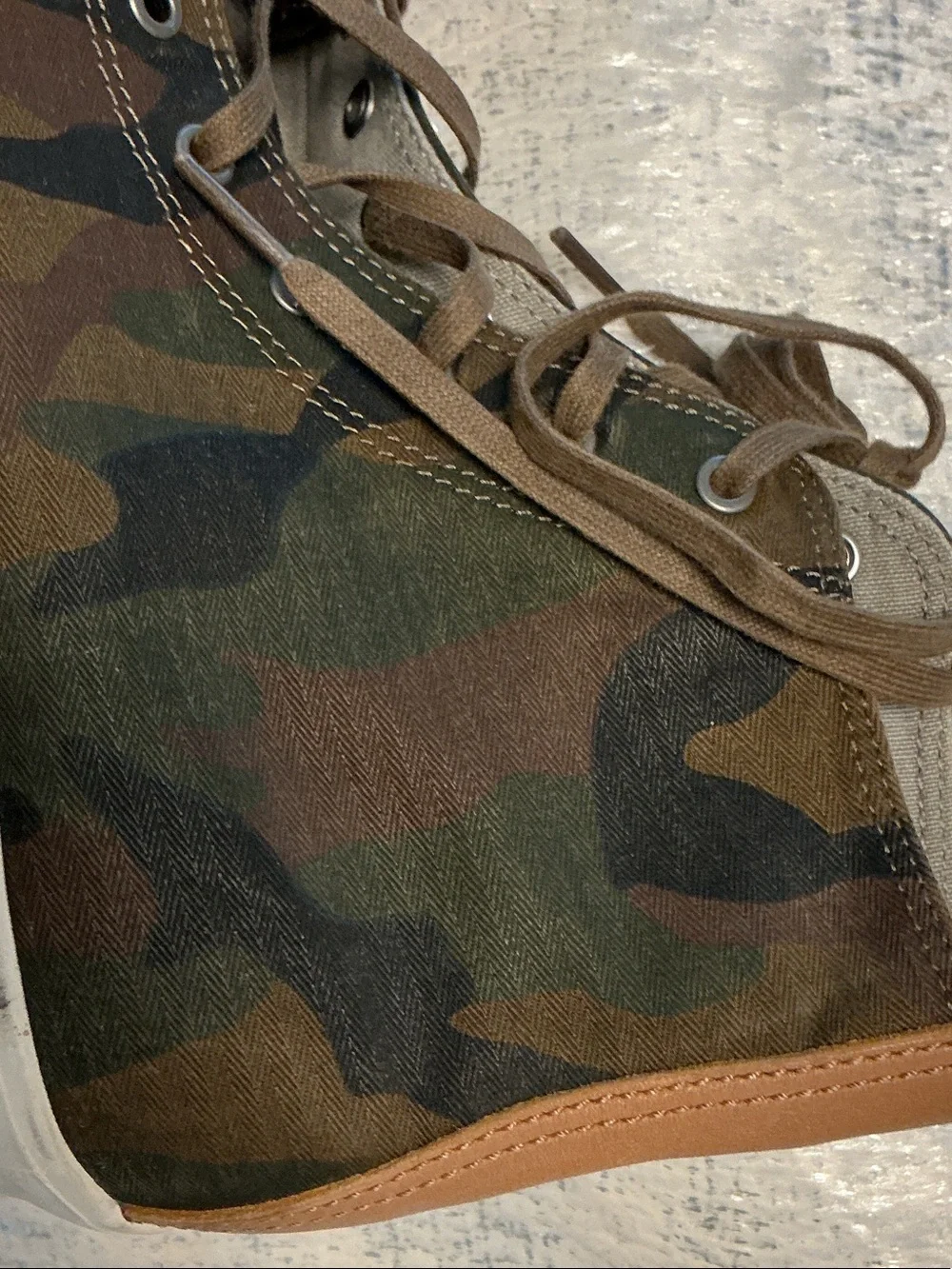 SeaVees Men's High-Top Camo Athletic Sneakers in Brown & Tan